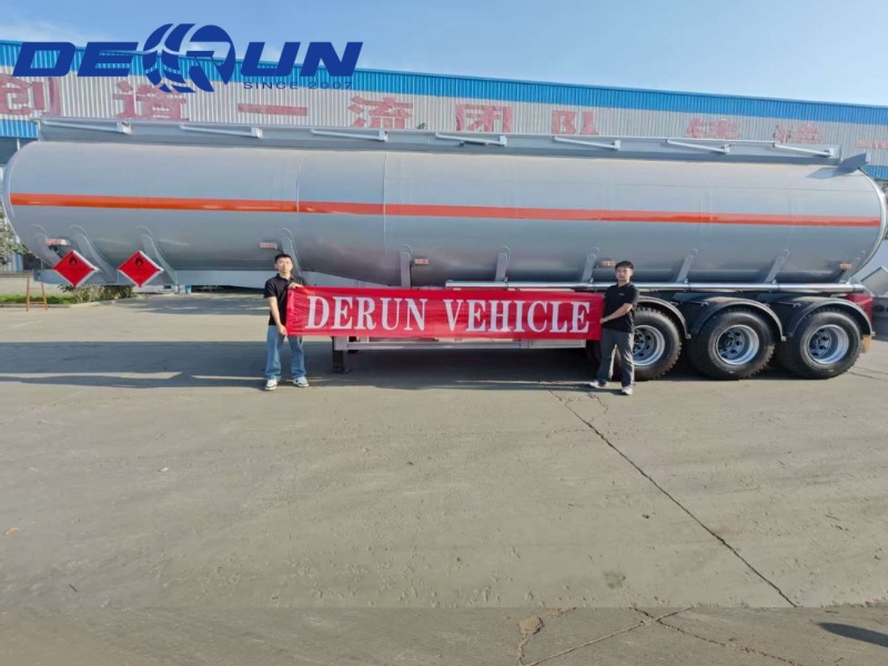 Derun tre-aksel oljetank semitrailer sendt til Argentina